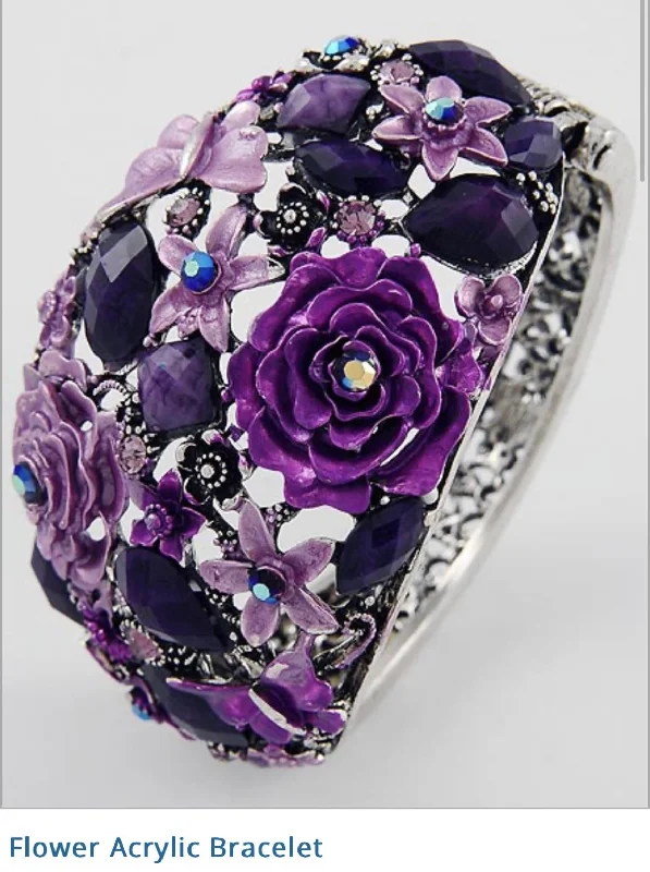 Everyday braFlower Acrylic Bracelet
