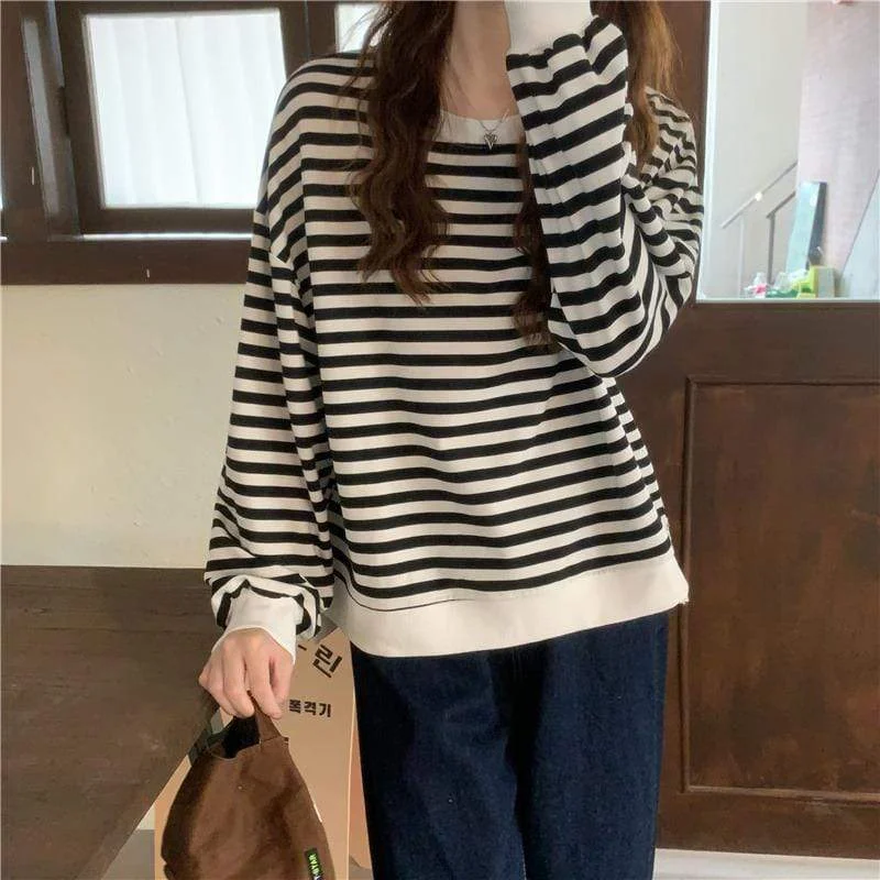 Women's Kawaii Irregular Stripe T-shirt