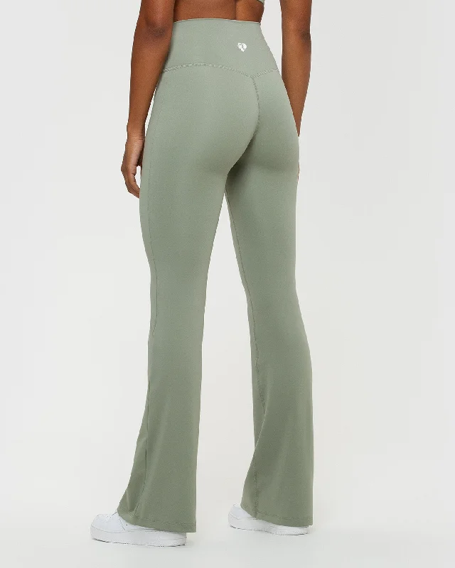 Essential Flared Leggings | Olive